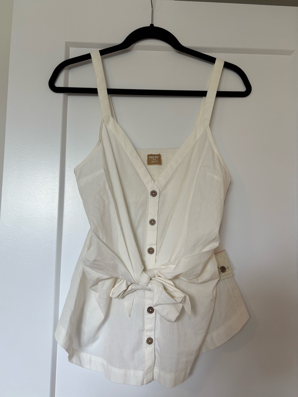 FREE PEOPLE Cream Button-Front Tie-Waist Tank Top. NWT - Picture 2 of 8